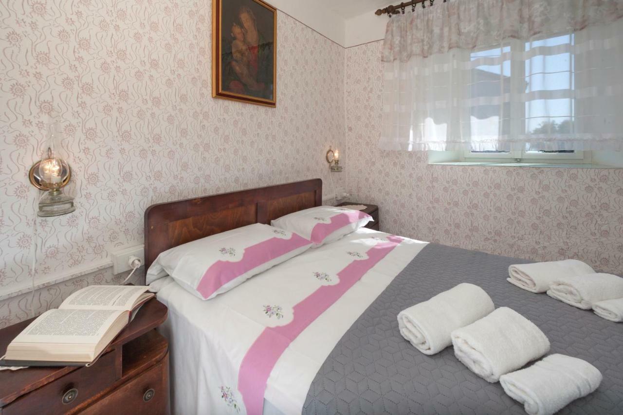 Zrenj Rural Apartment Carolina מראה חיצוני תמונה